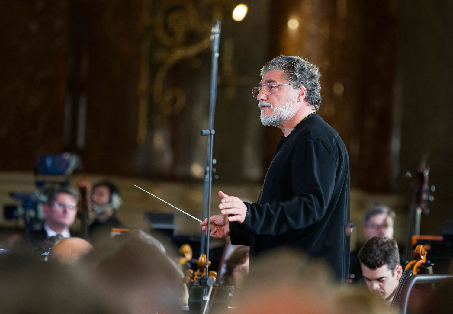 Jos Cura, conductor, National Day of Mourning, Budapest, 2019.