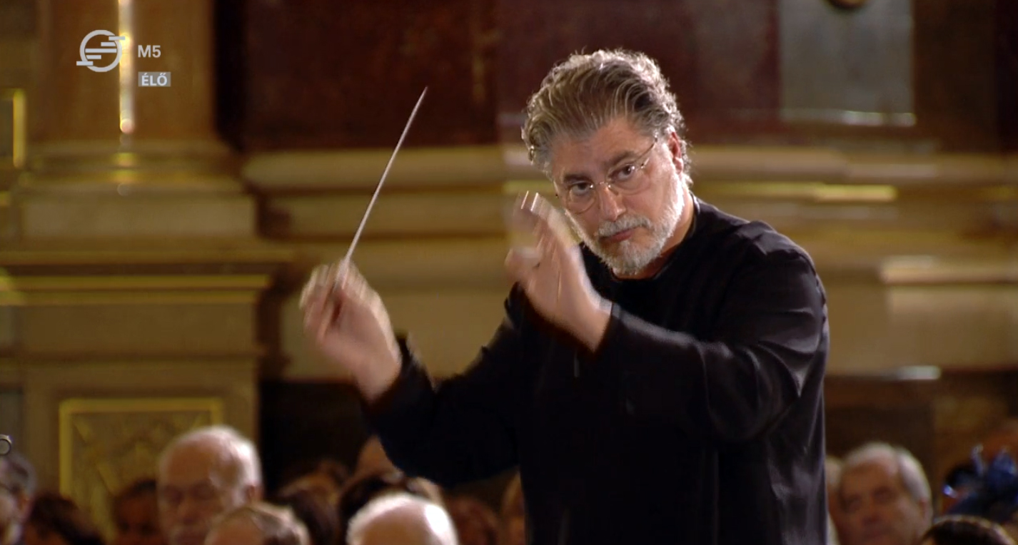 Jos Cura Conductor, Memorial Concert, Budapest St Stephen Basilica, November 2019.