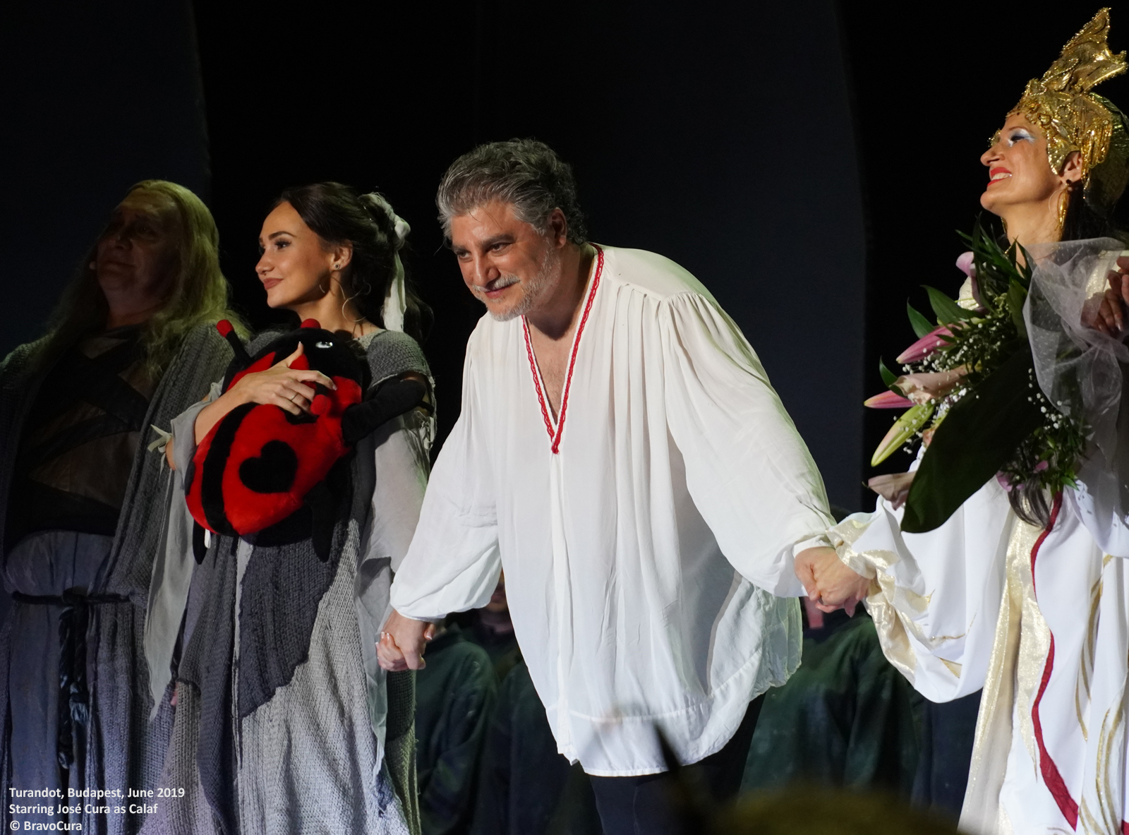 Jos Cura stars as Calaf in the 2019 Budapest production of Turandot.