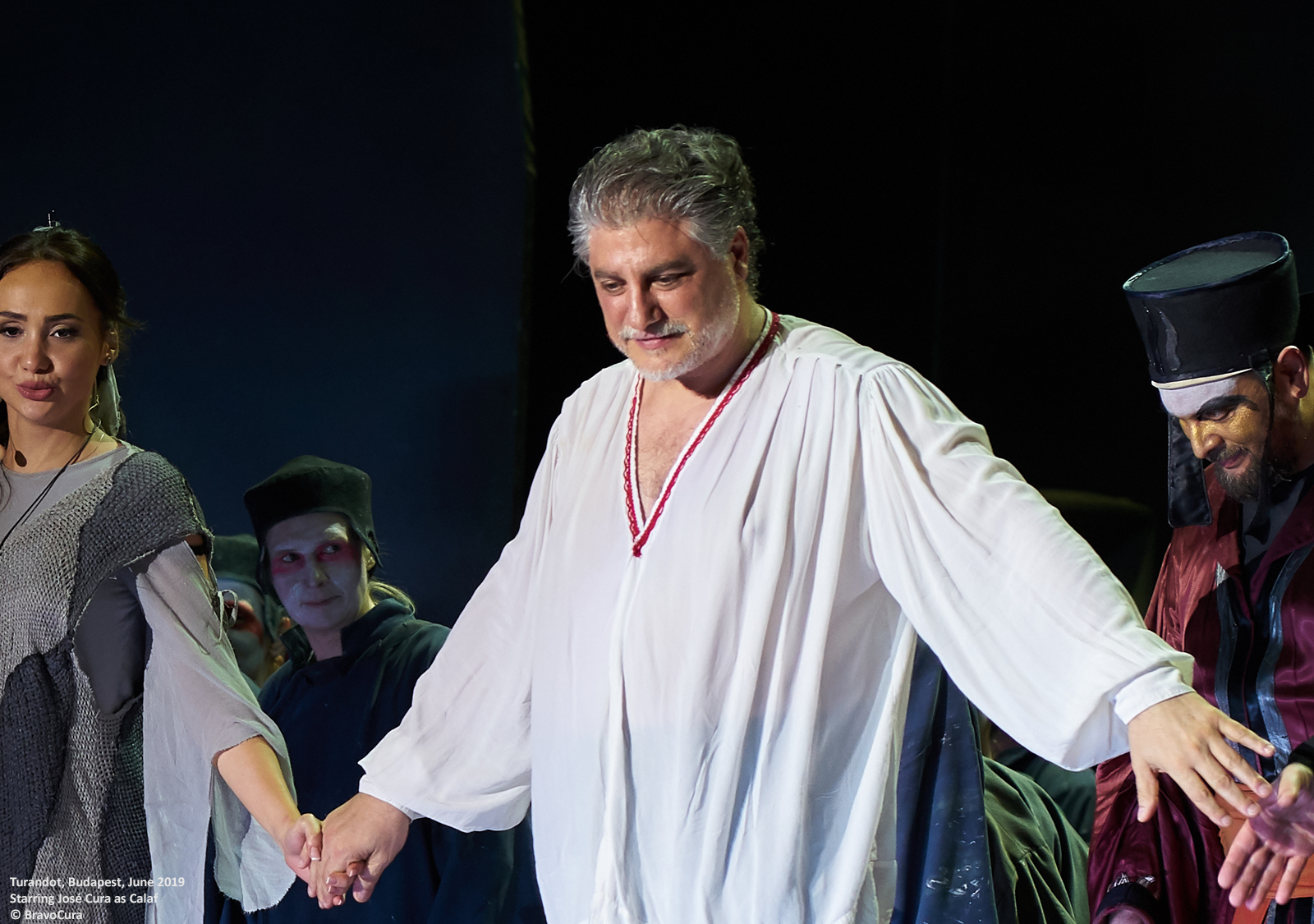 Jos Cura stars as Calaf in the 2019 Budapest production of Turandot.