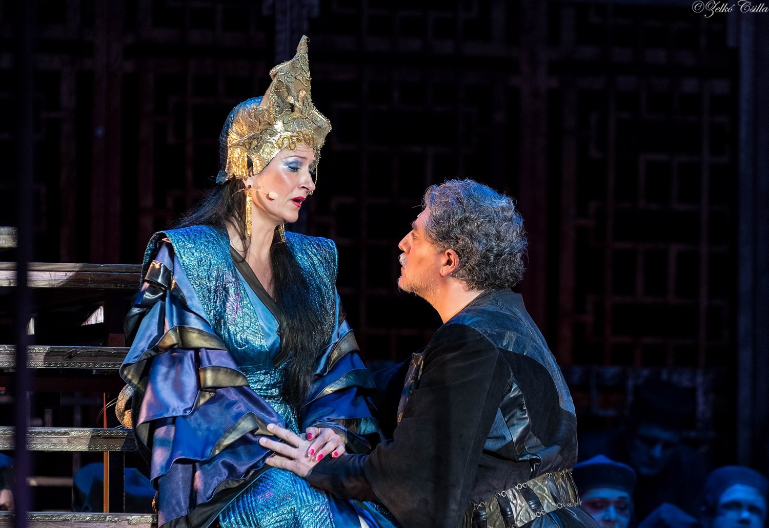 Jos Cura stars as Calaf in the 2019 Budapest production of Turandot.