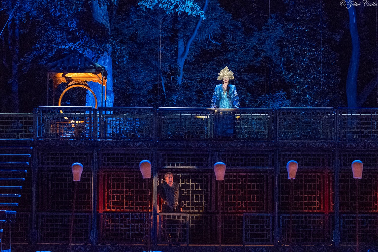 Jos Cura stars as Calaf in the 2019 Budapest production of Turandot.