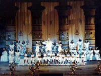 Scene, Aida, 1998
