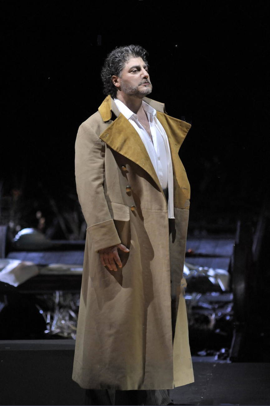 Jos Cura in the 2011 Berlin production of Samson et Dalila.