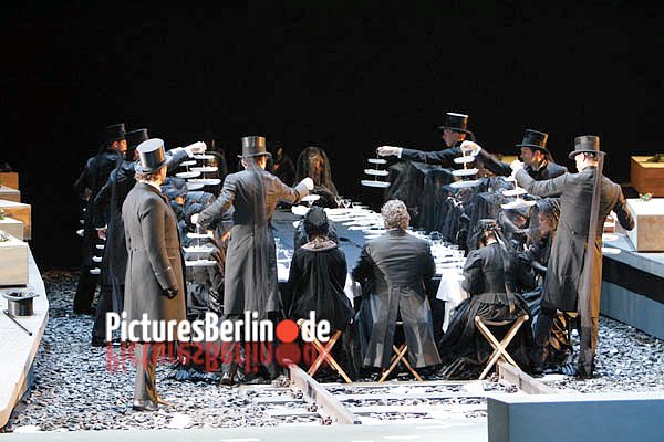 Jos Cura in the 2011 Berlin production of Samson et Dalila.