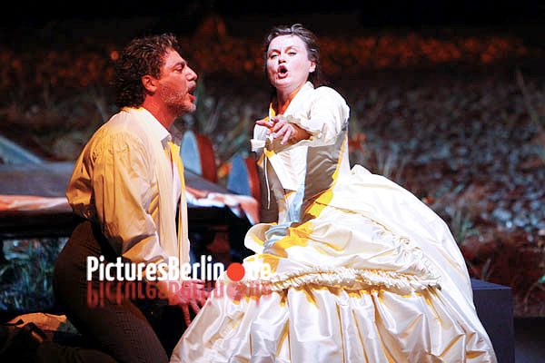 Jos Cura in the 2011 Berlin production of Samson et Dalila.