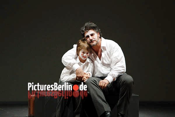 Jos Cura in the 2011 Berlin production of Samson et Dalila.
